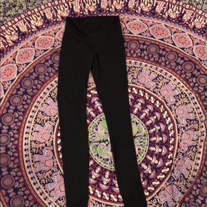 Black lululemon leggings